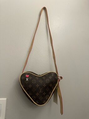 Hearts Crossbody Bag not authentic